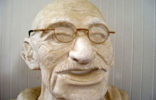 statue-of-Gandhi